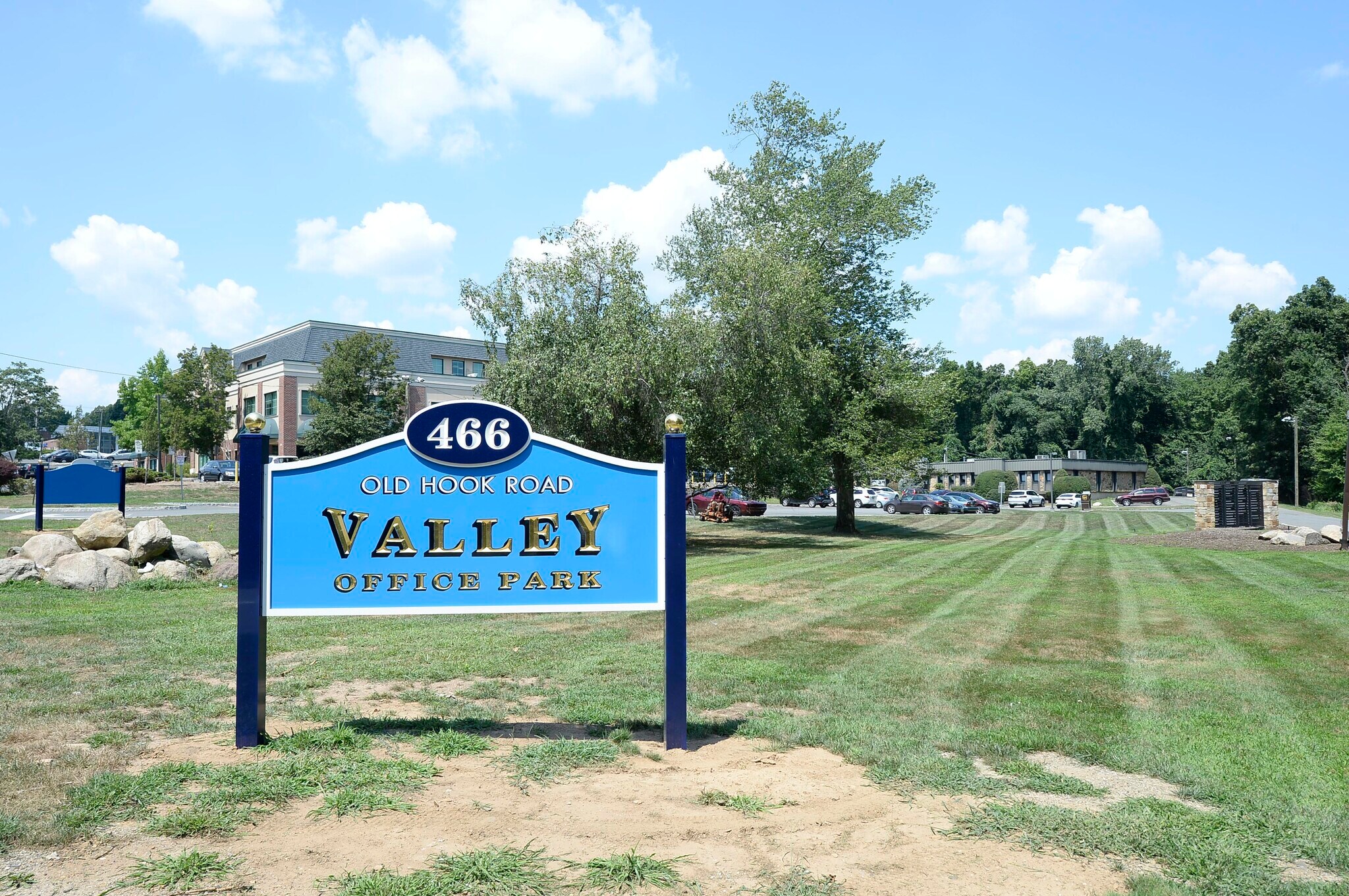 466 Old Hook Rd, Emerson, NJ for Sale