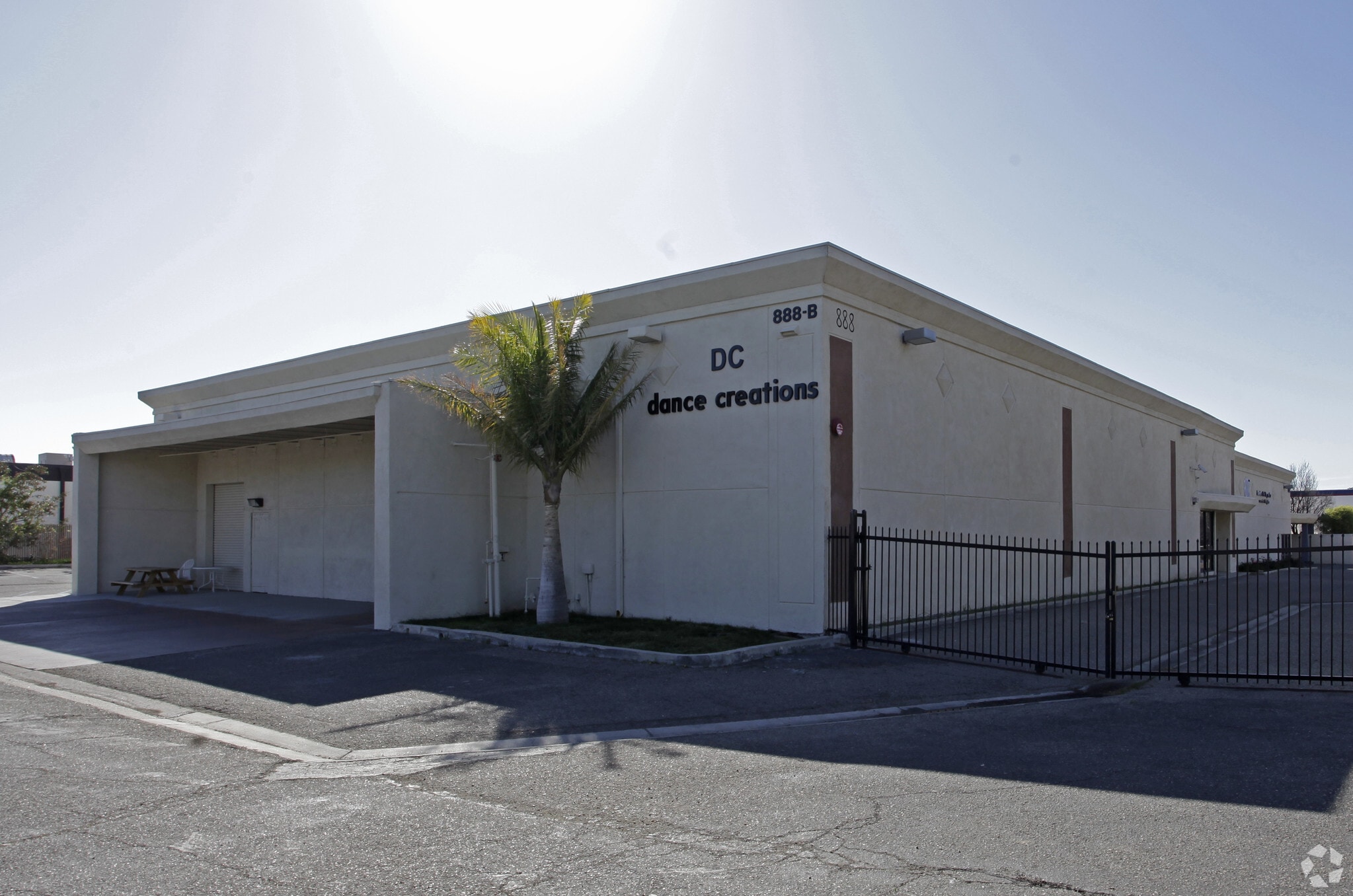 888 Easy St, Simi Valley, CA for Rent