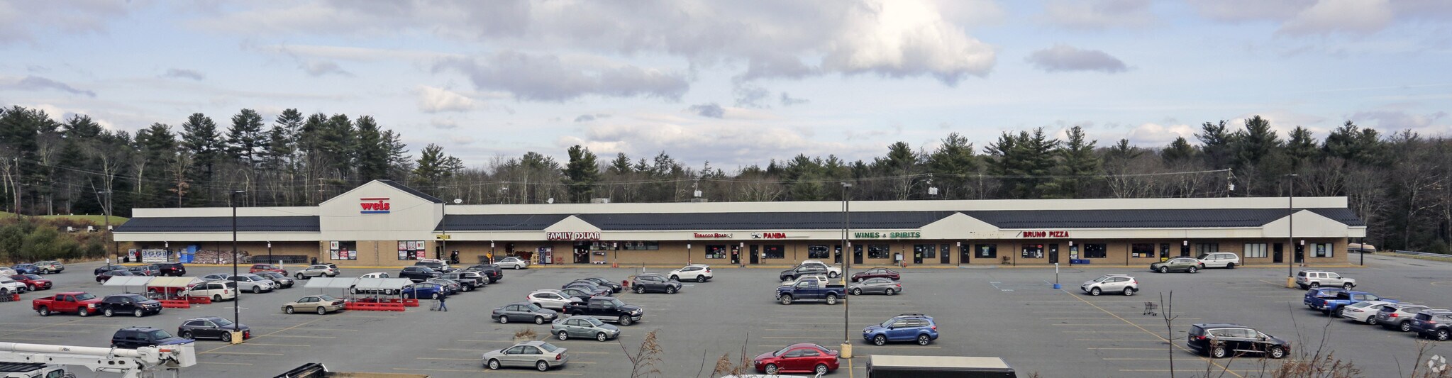 123 Village Center Dr Lords Valley, PA 18428 Retail Property for