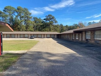 Wiggins, MS Hospitality - 404 Frontage Dr E