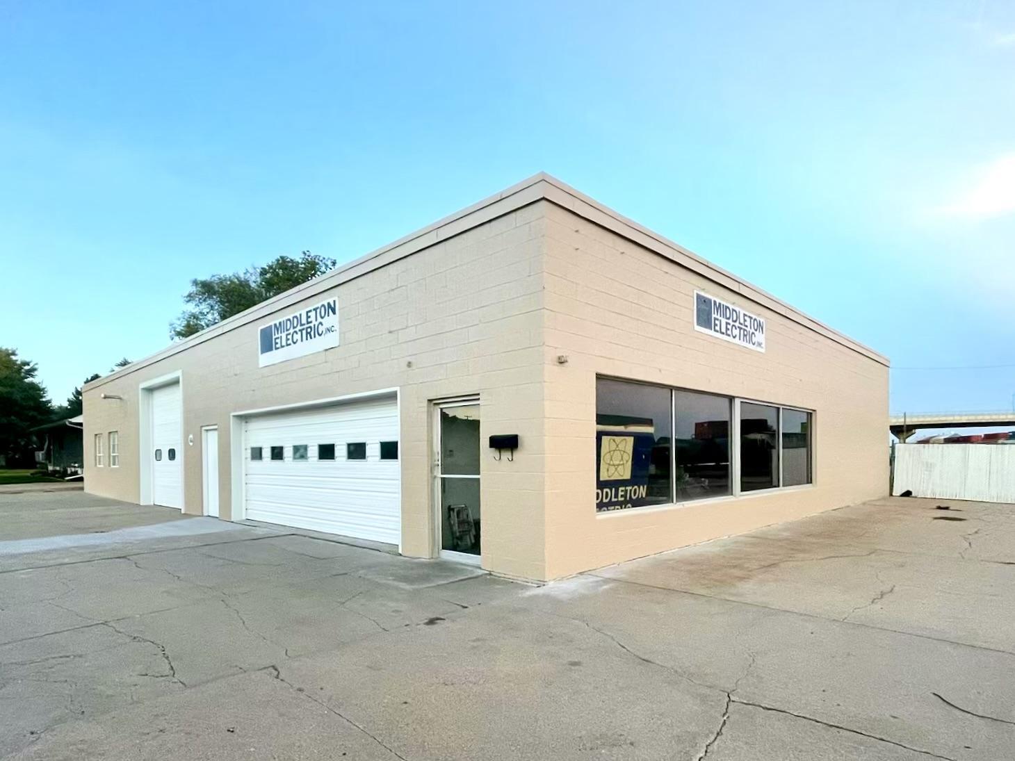 2105 E Ave, Kearney, NE for Sale