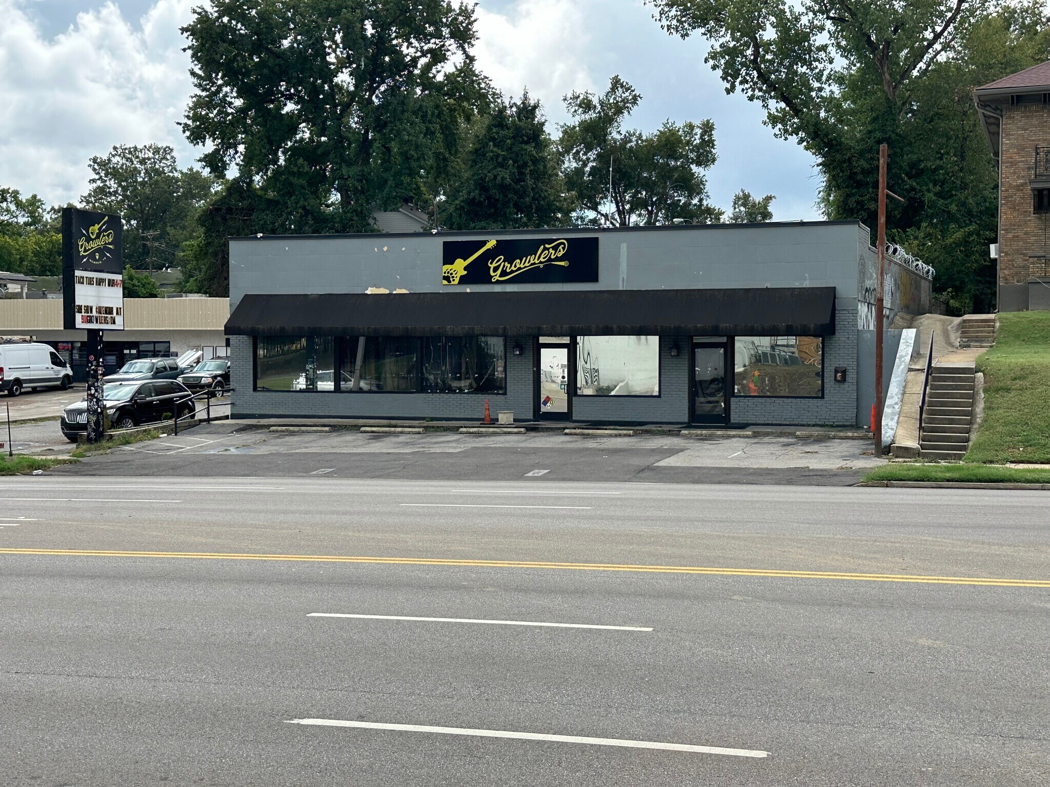 1909-1913 Poplar Ave, Memphis, TN for Sale