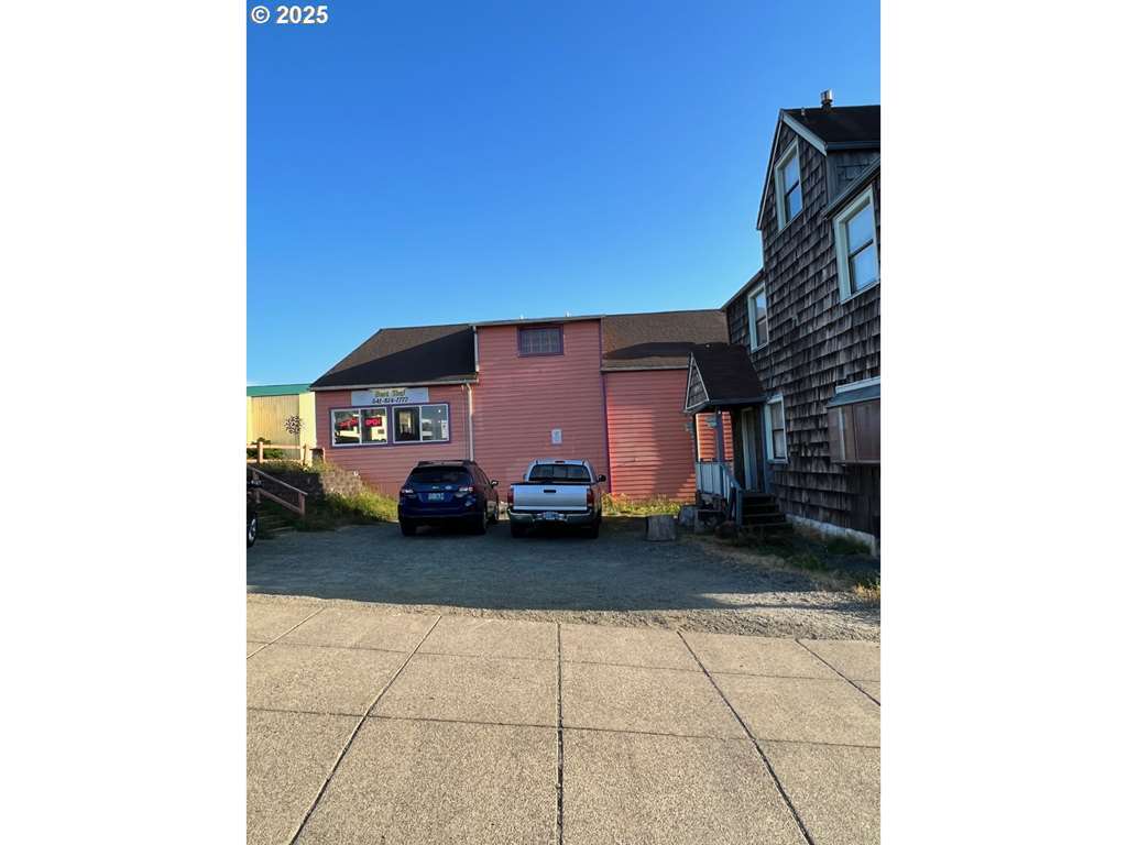 1437 NW Highway 101, Lincoln City, OR for Sale