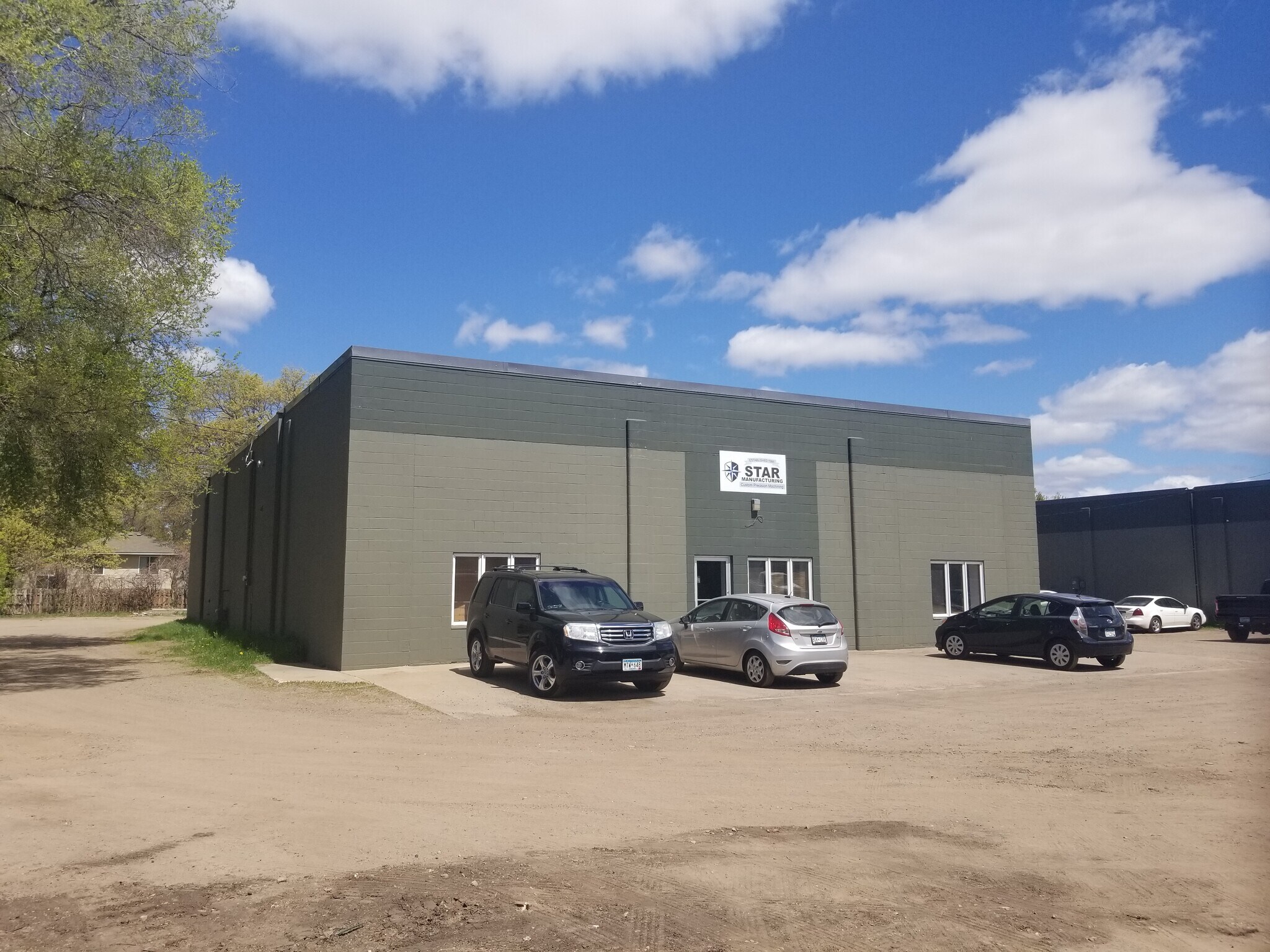 10057 NE Polk St Blaine, MN 55434 Industrial Property for Lease on