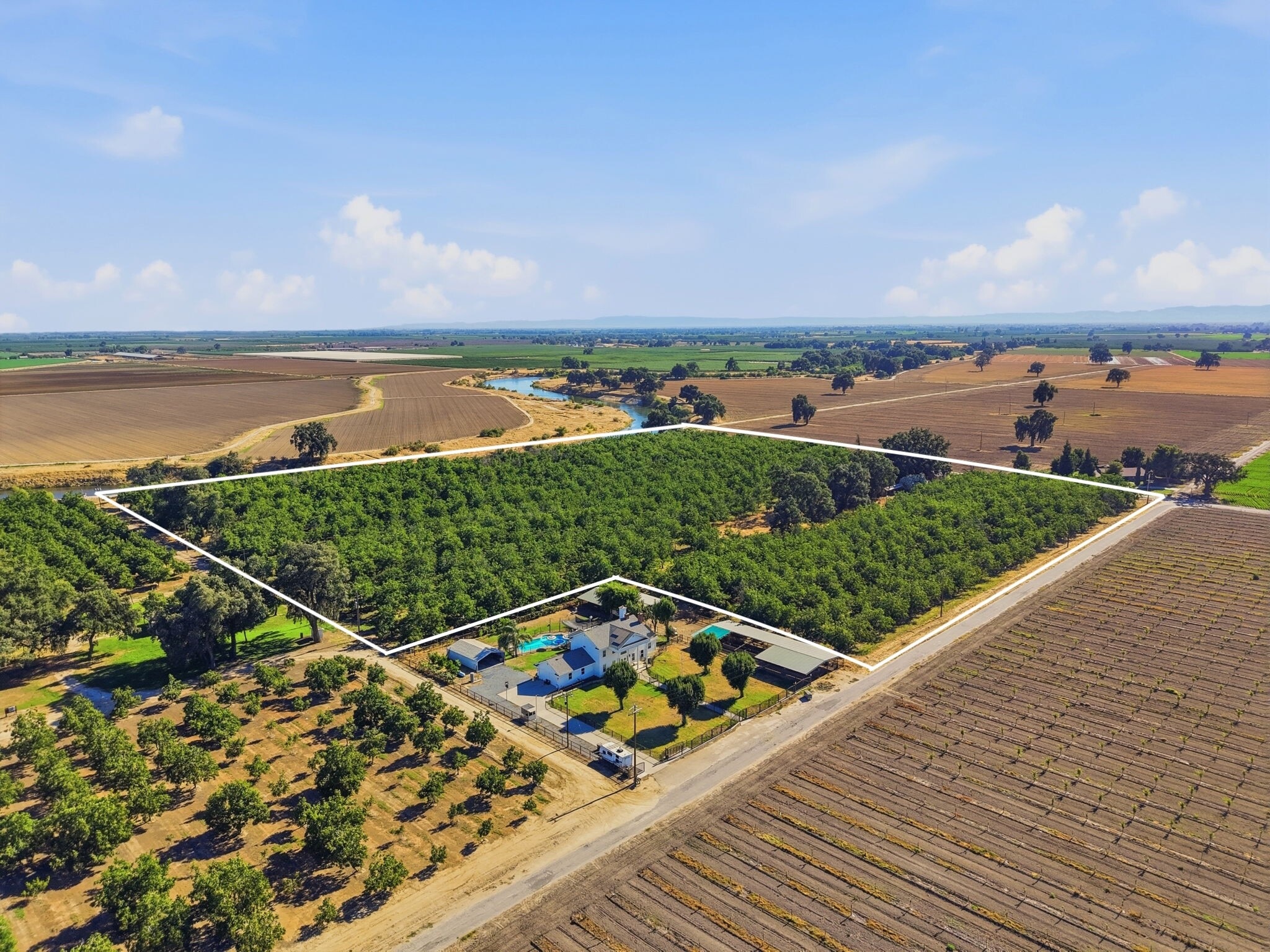 21530 Tiburico Ave, Laton, CA for Sale