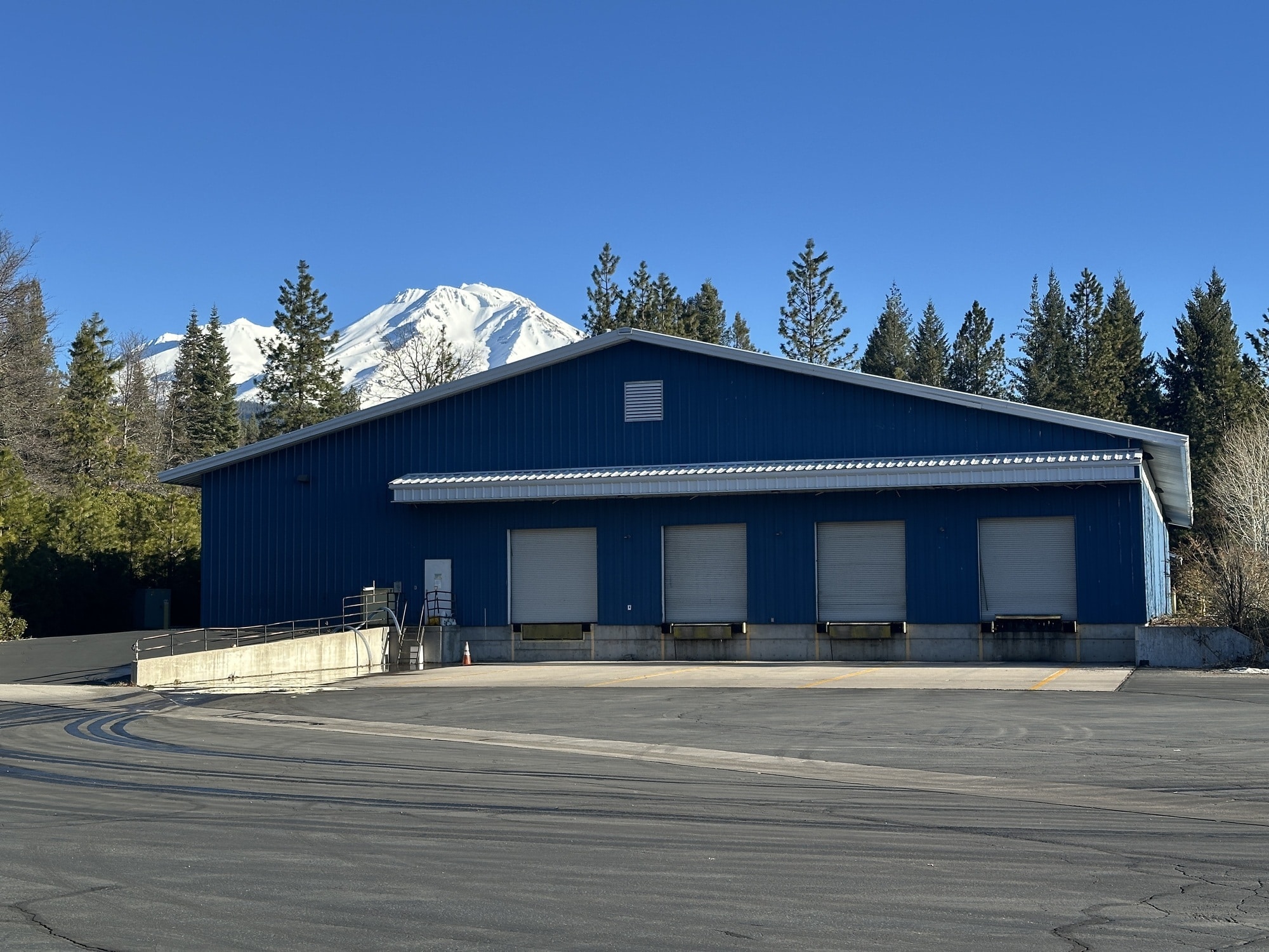 4015 S Old Stage Rd, Mount Shasta, CA for Rent