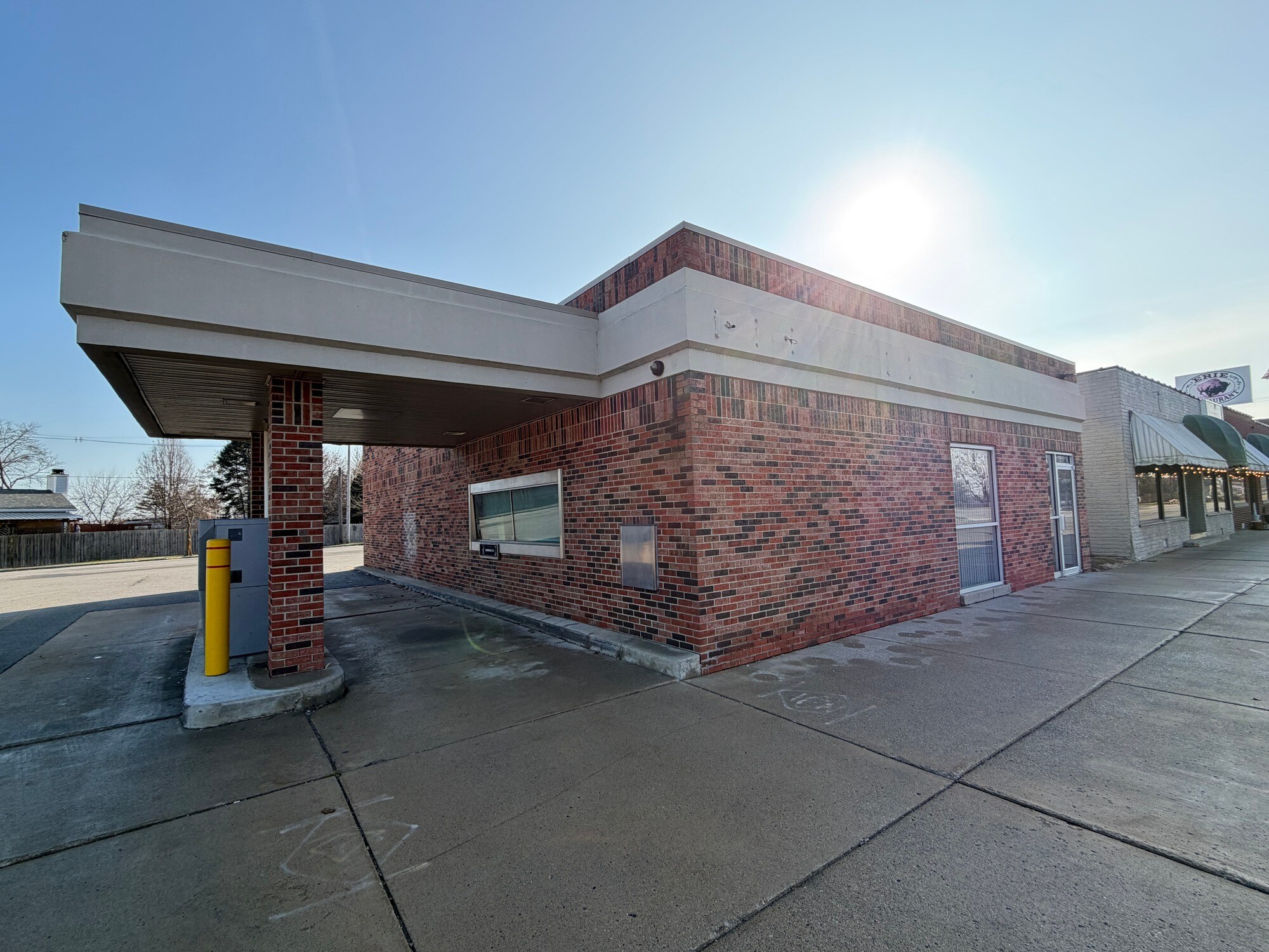 9796 S Dixie Hwy, Erie, MI for Sale
