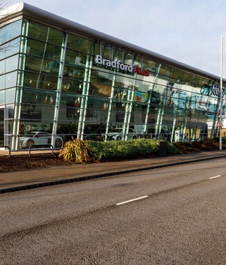 Bradford, WYK Auto Dealership - 2 Beckside