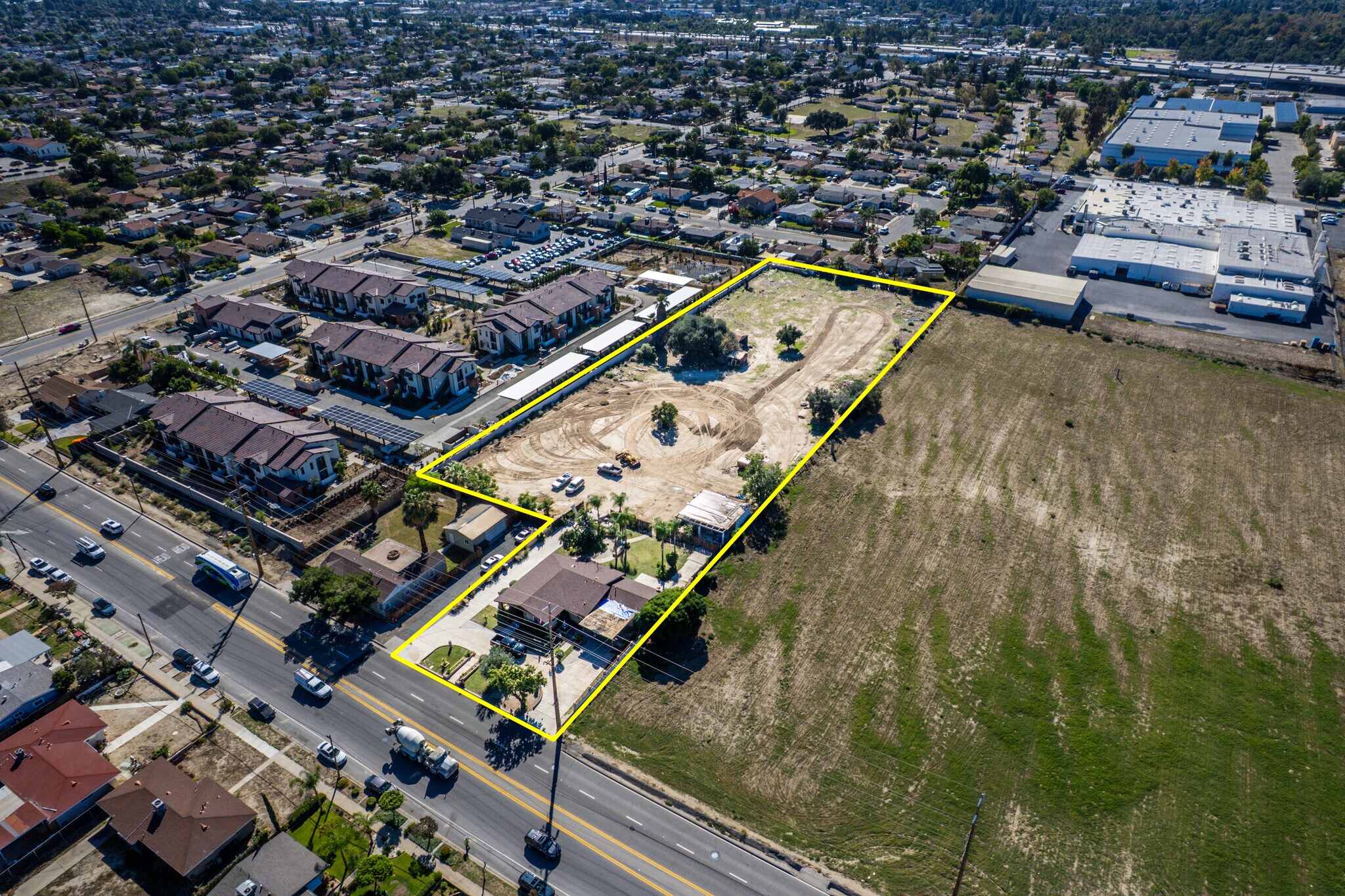 831 W Lugonia Ave, Redlands, CA for Sale