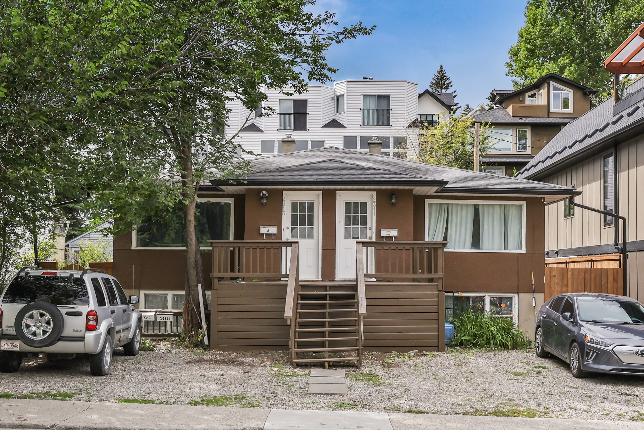 2313 16 St SW, Calgary, AB for Sale
