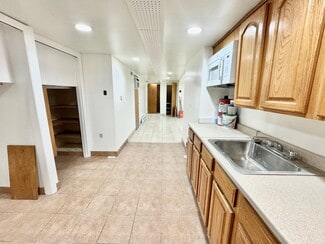 Astoria, NY Office/Retail - 4605 30th Ave Astoria, NY Office/Retail - 4605 30th Ave