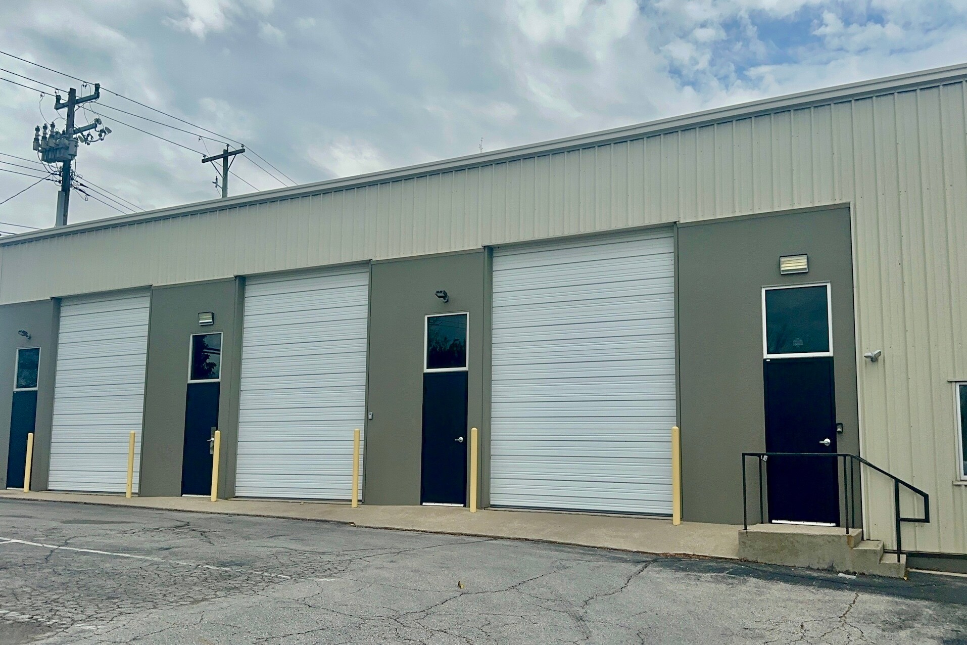2412 Palumbo Dr, Lexington, KY for Rent