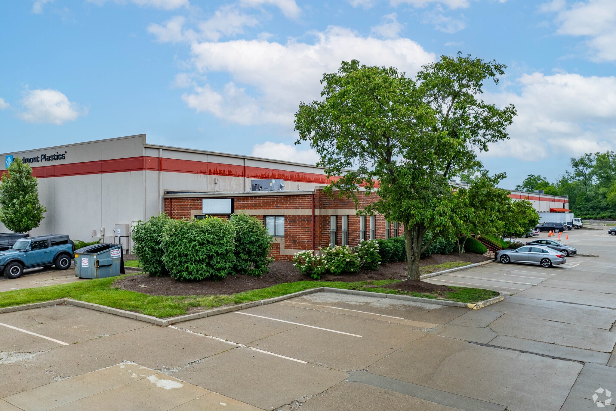 10880-10898 Kenwood Rd, Blue Ash, OH for Rent