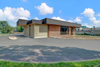 Trenton, NJ Bank - 40 Scotch Rd