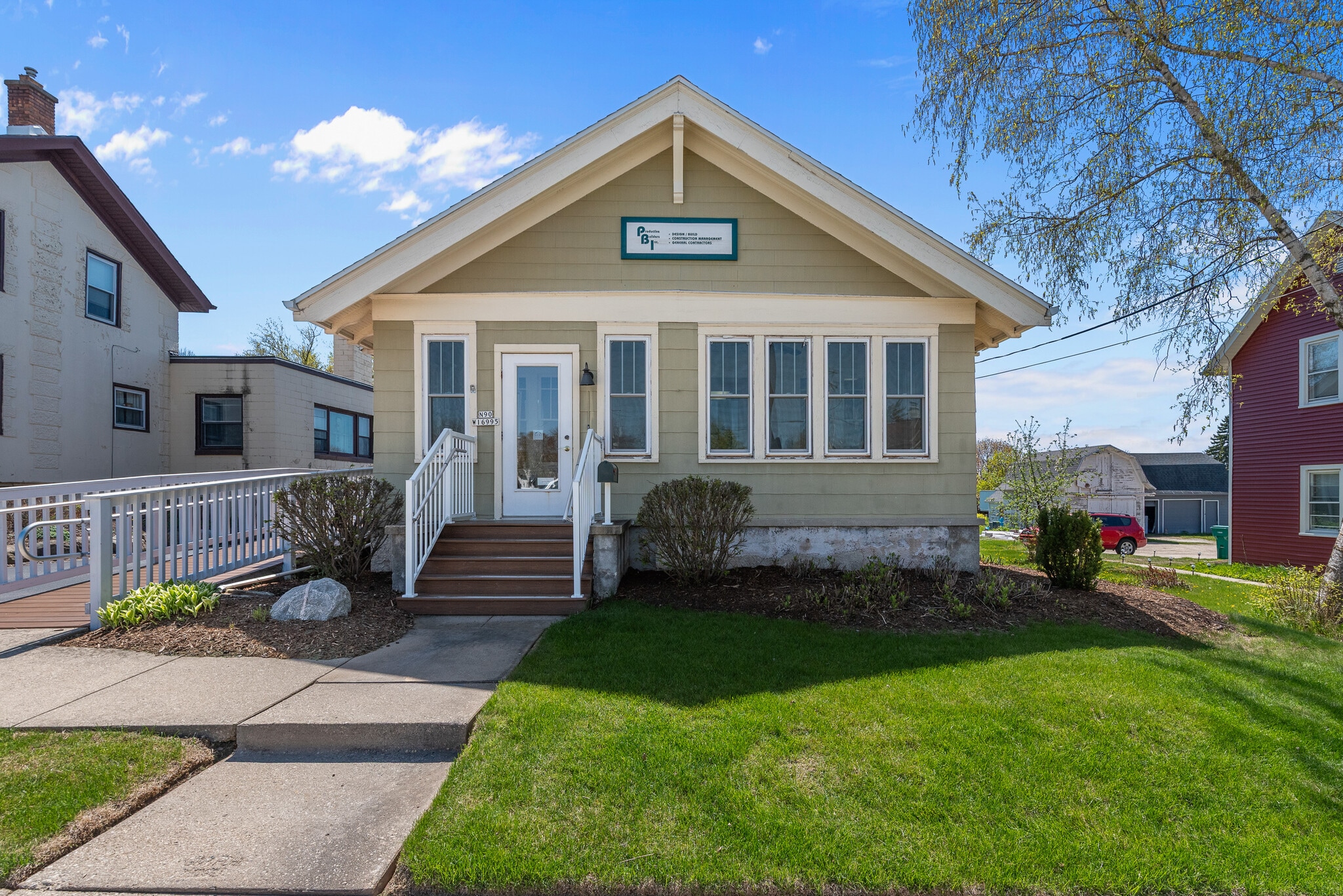 N90W16995 Appleton Ave, Menomonee Falls, WI for Sale