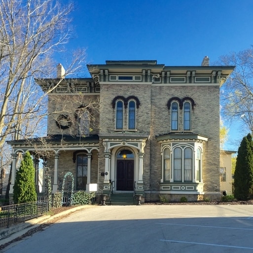 1244 E State St, Rockford, IL for Sale