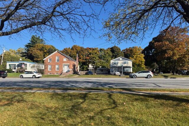 938 Shelburne Rd, South Burlington, VT for Sale