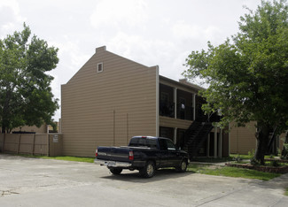 Baton Rouge, LA Apartments - 644 Monet Dr