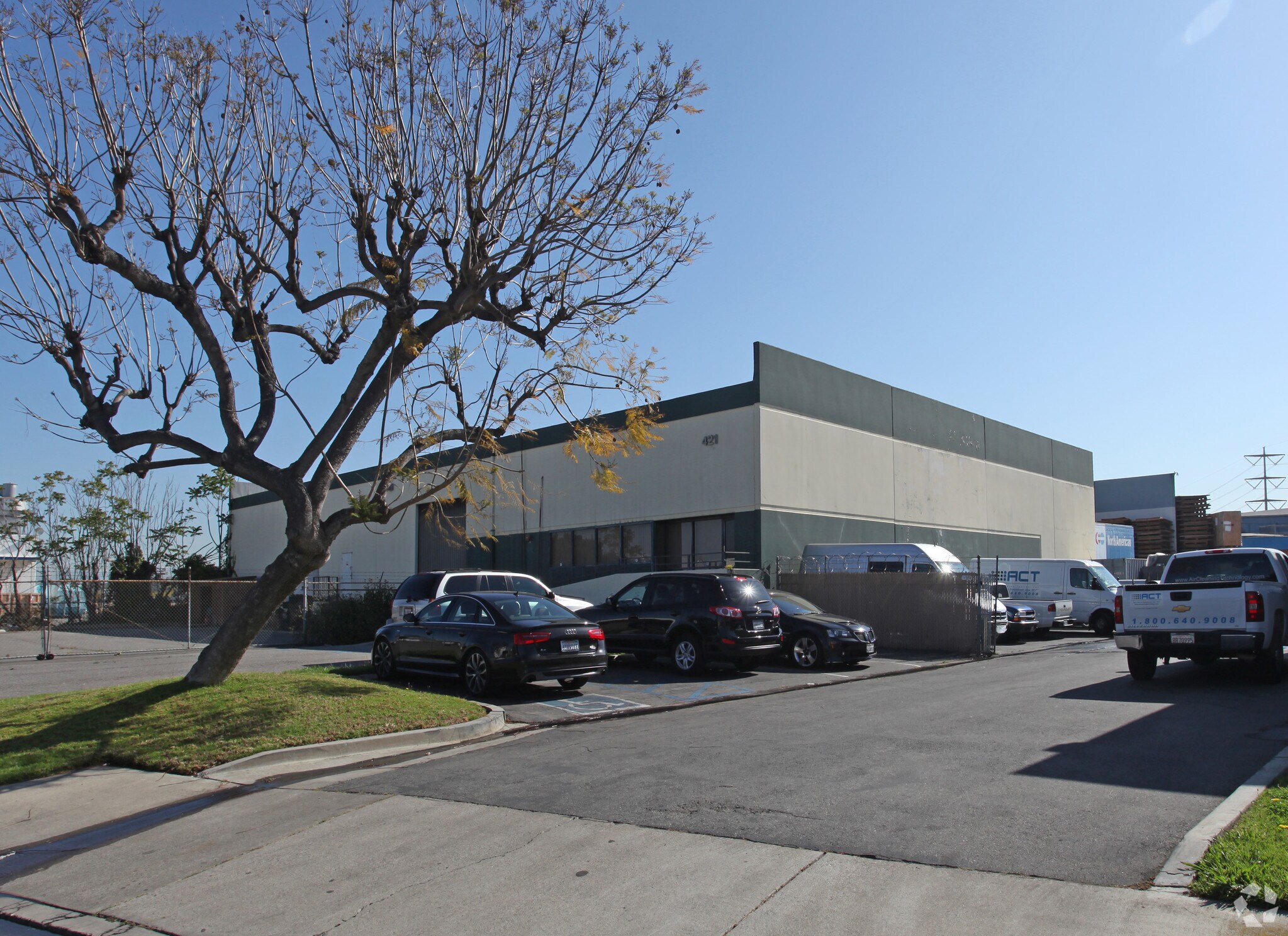 421 Rowland Ave Santa Ana, CA 92707 Flex Property for Lease on