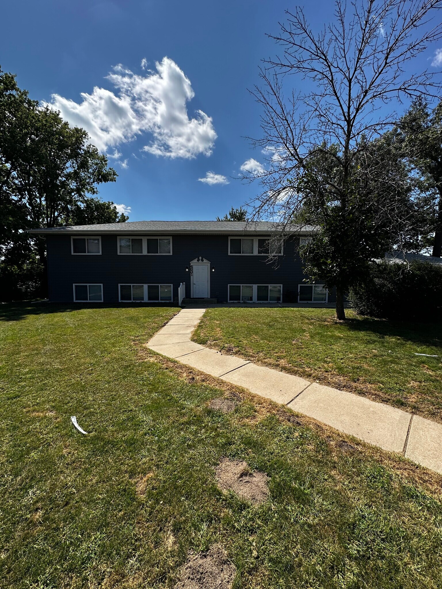 4831 Tama St, Marion, IA for Sale