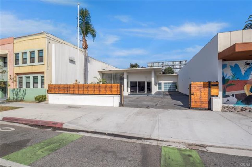 555 E 3rd St, Long Beach, CA for Sale
