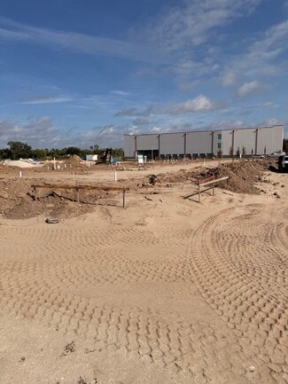 Fort Myers, FL Retail - 13630 Goldenwood Dr Fort Myers, FL Retail - 13630 Goldenwood Dr