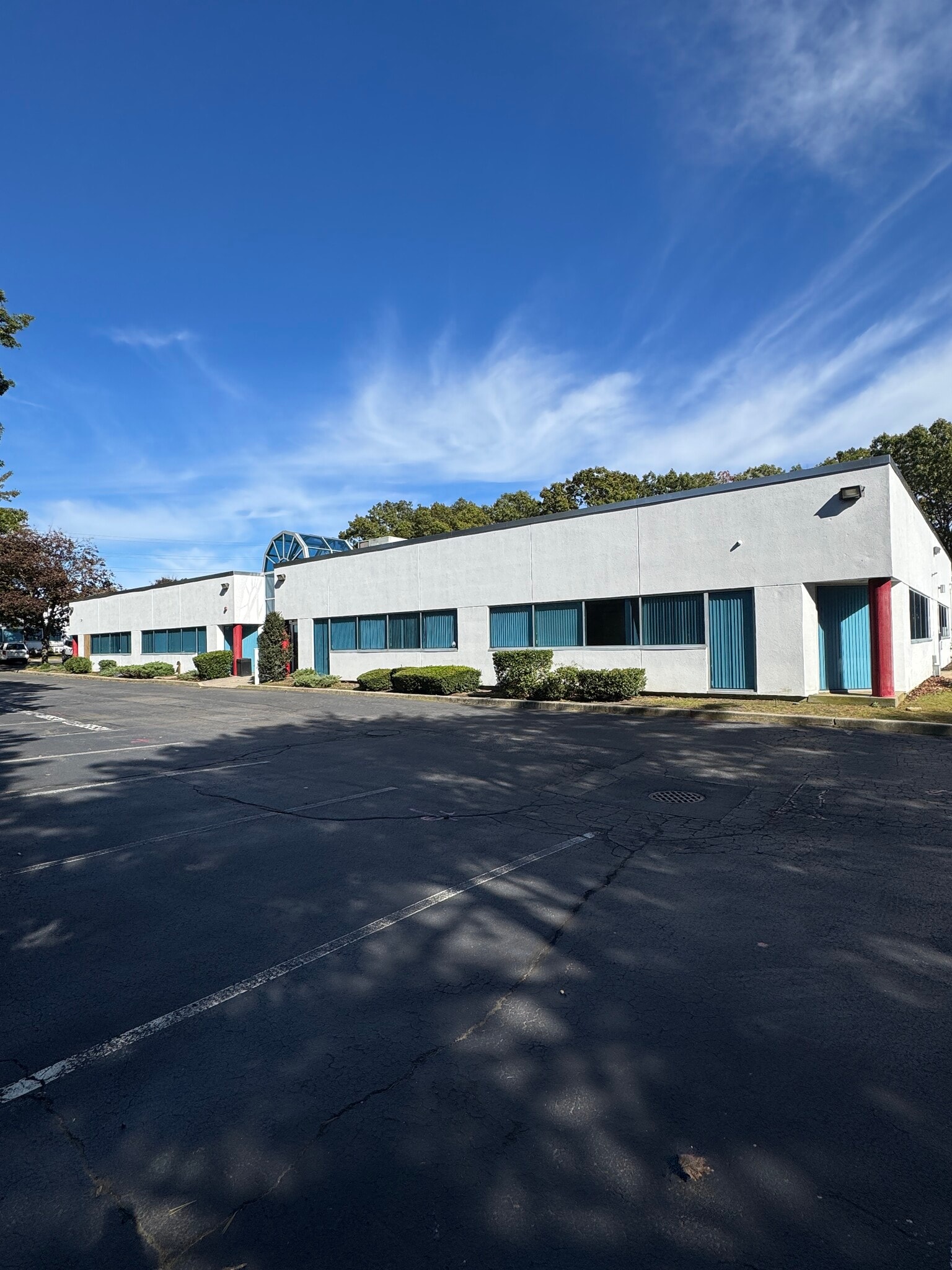 300 Corporate Plz, Islandia, NY for Rent