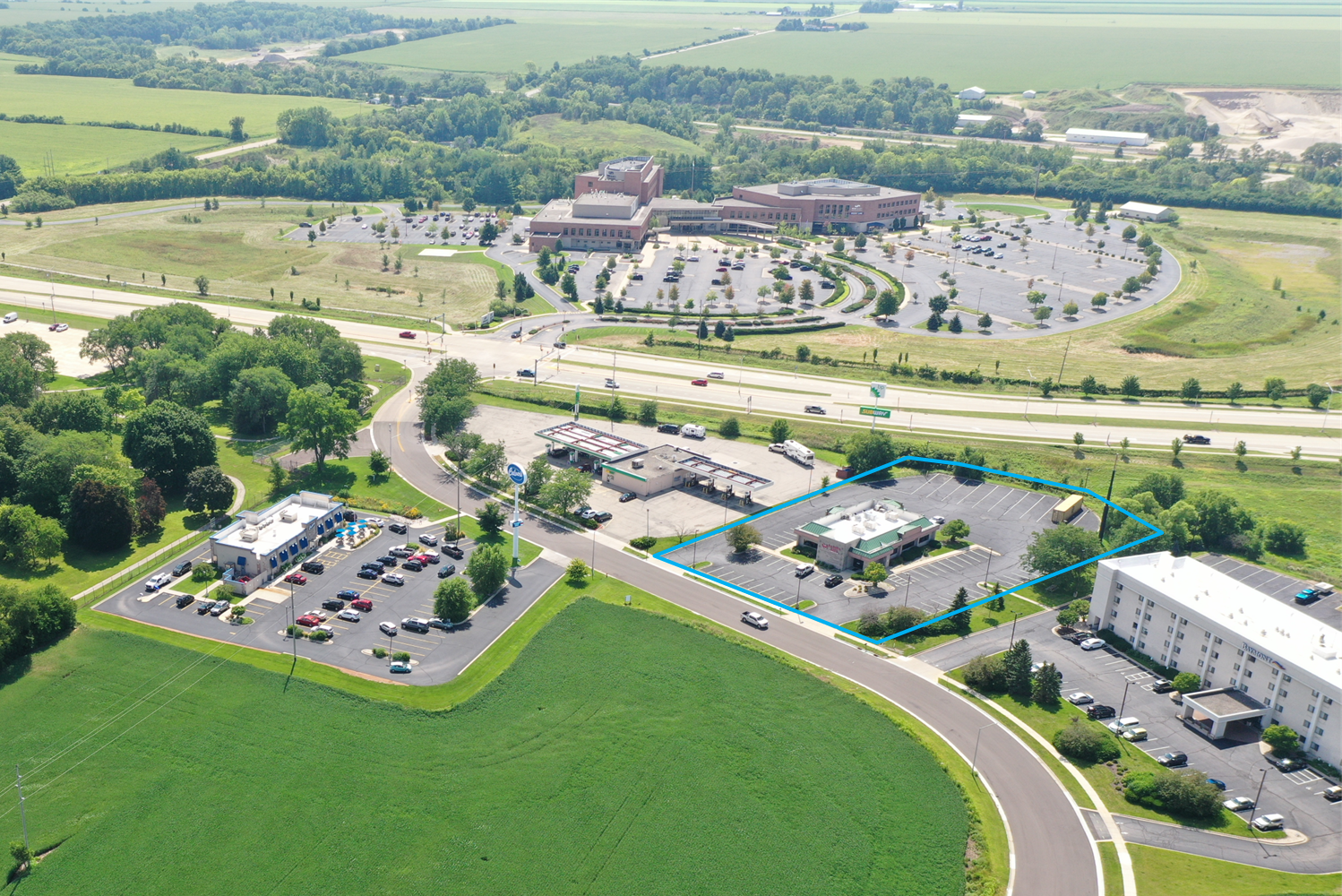 632 Midland Rd, Janesville, WI for Sale