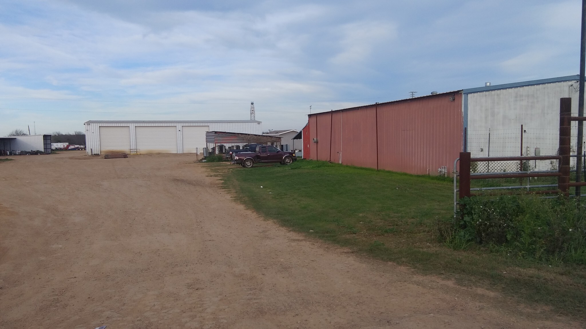 800 W Fm 117, Dilley, TX for Rent