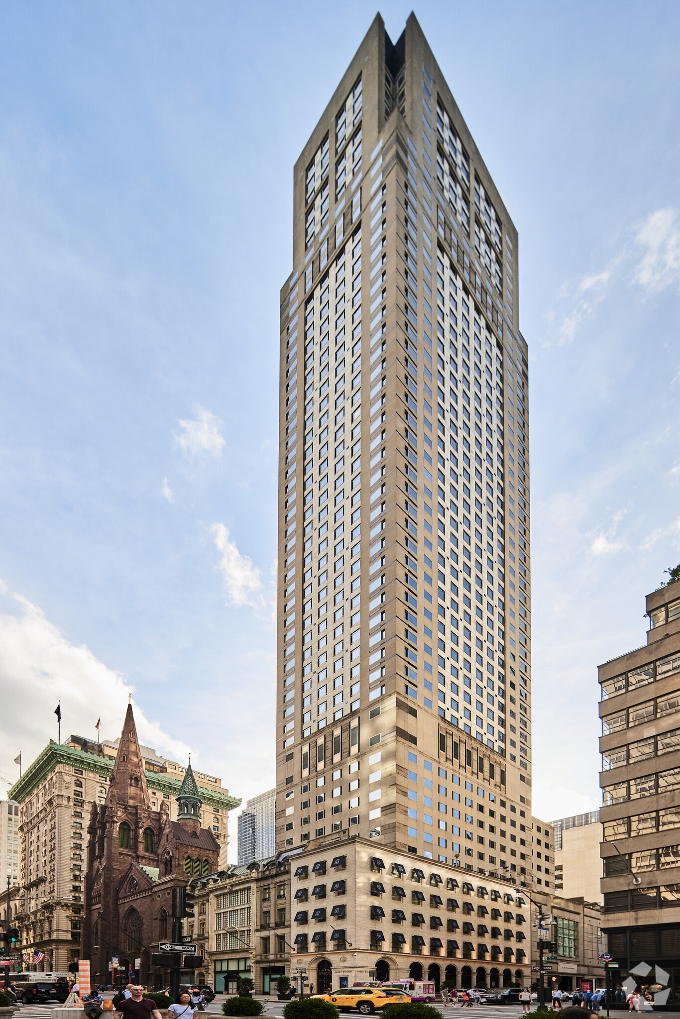 712 Fifth Ave, New York, NY for Rent