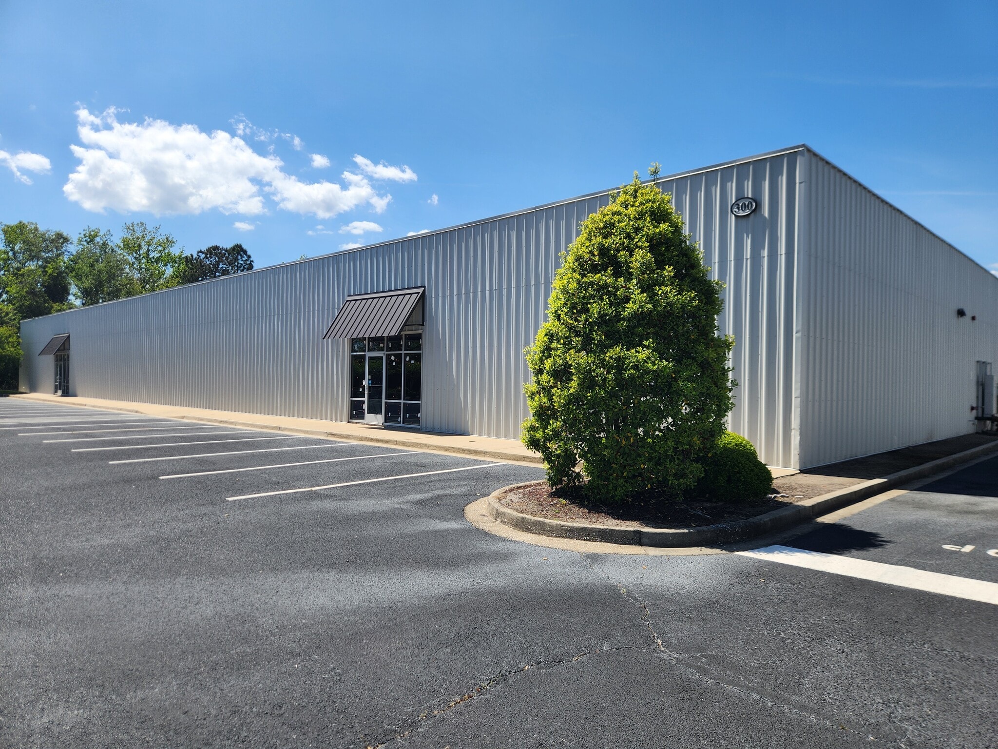 300 Commerce Center Dr, Brunswick, GA for Sale