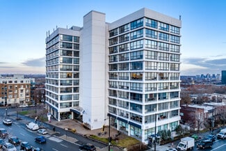 Montréal, QC Office, Office/Medical, Retail - 2120 Rue Sherbrooke E