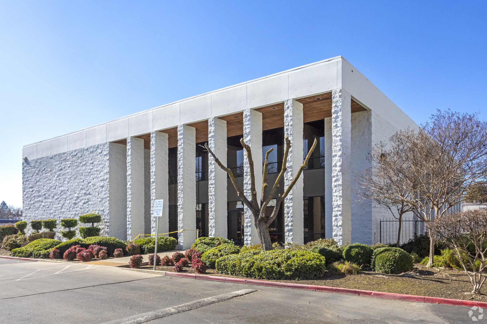 3185 M St, Merced, CA for Rent