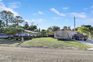 Stuart, FL Multi-Family - 2872 SE Durant Ave