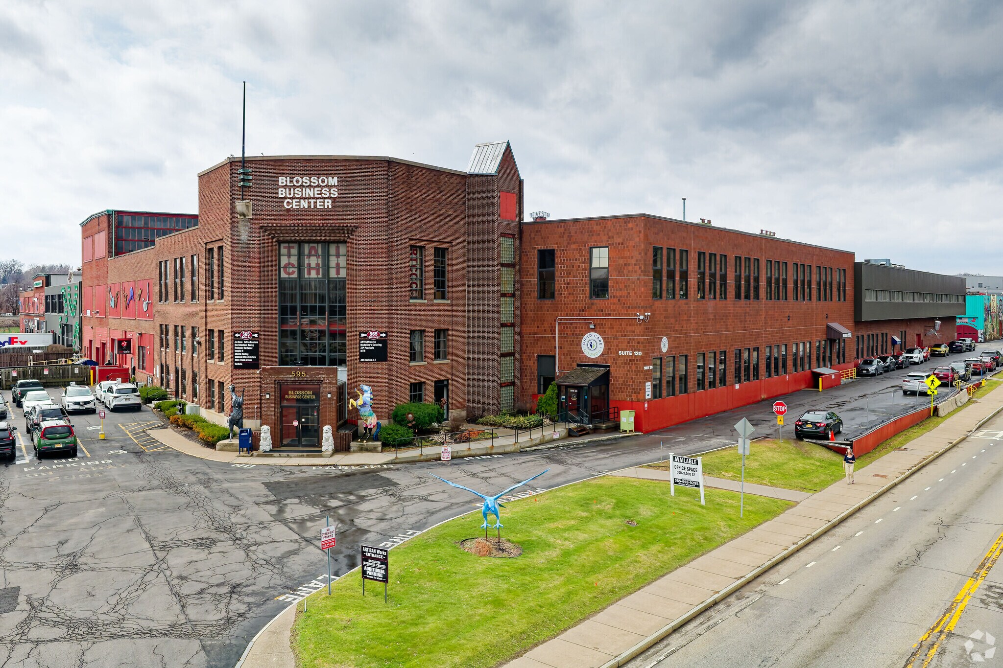 565-595 Blossom Rd, Rochester, NY for Rent