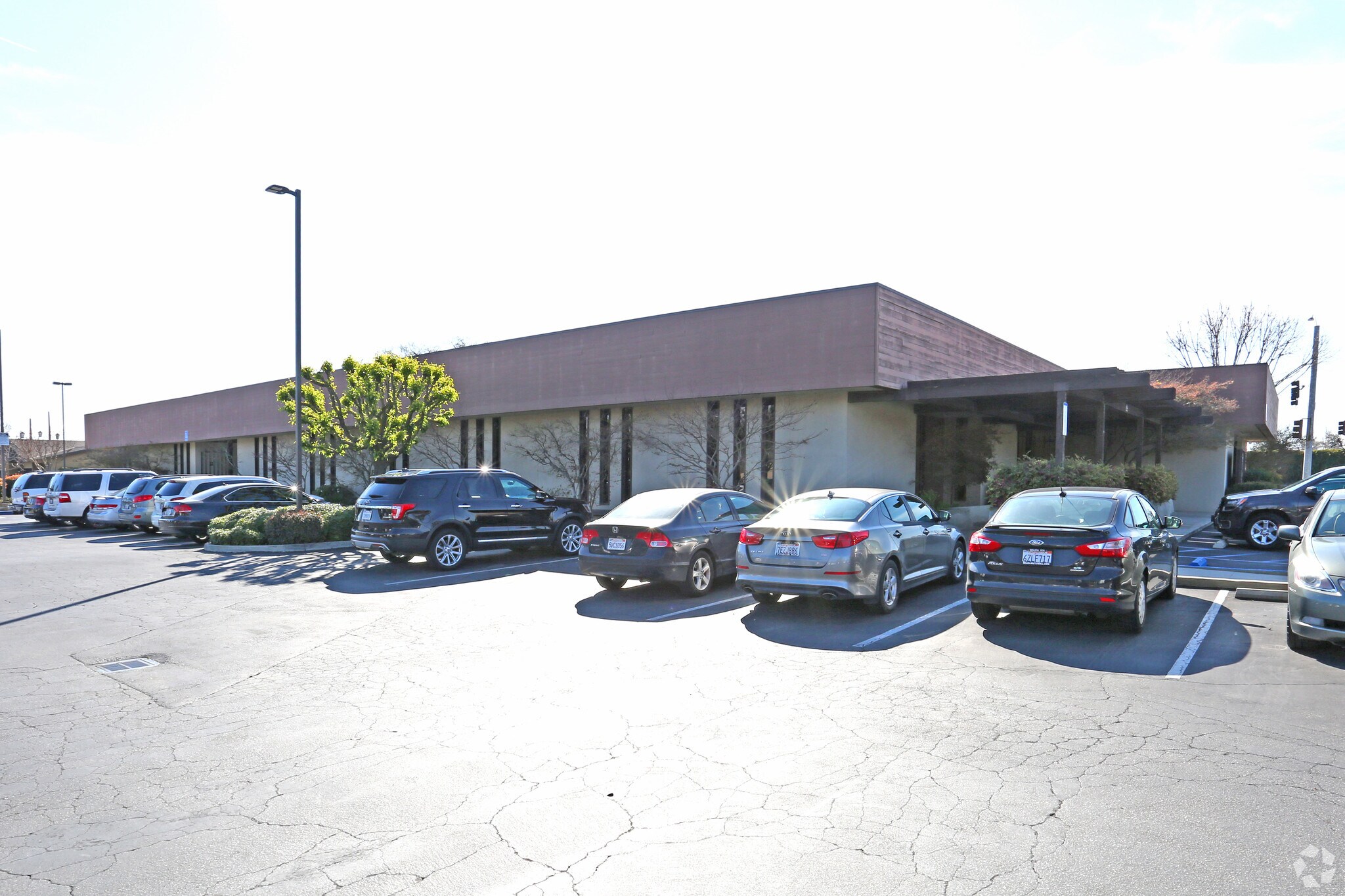 3330-3346 W Mineral King Ave, Visalia, CA for Rent