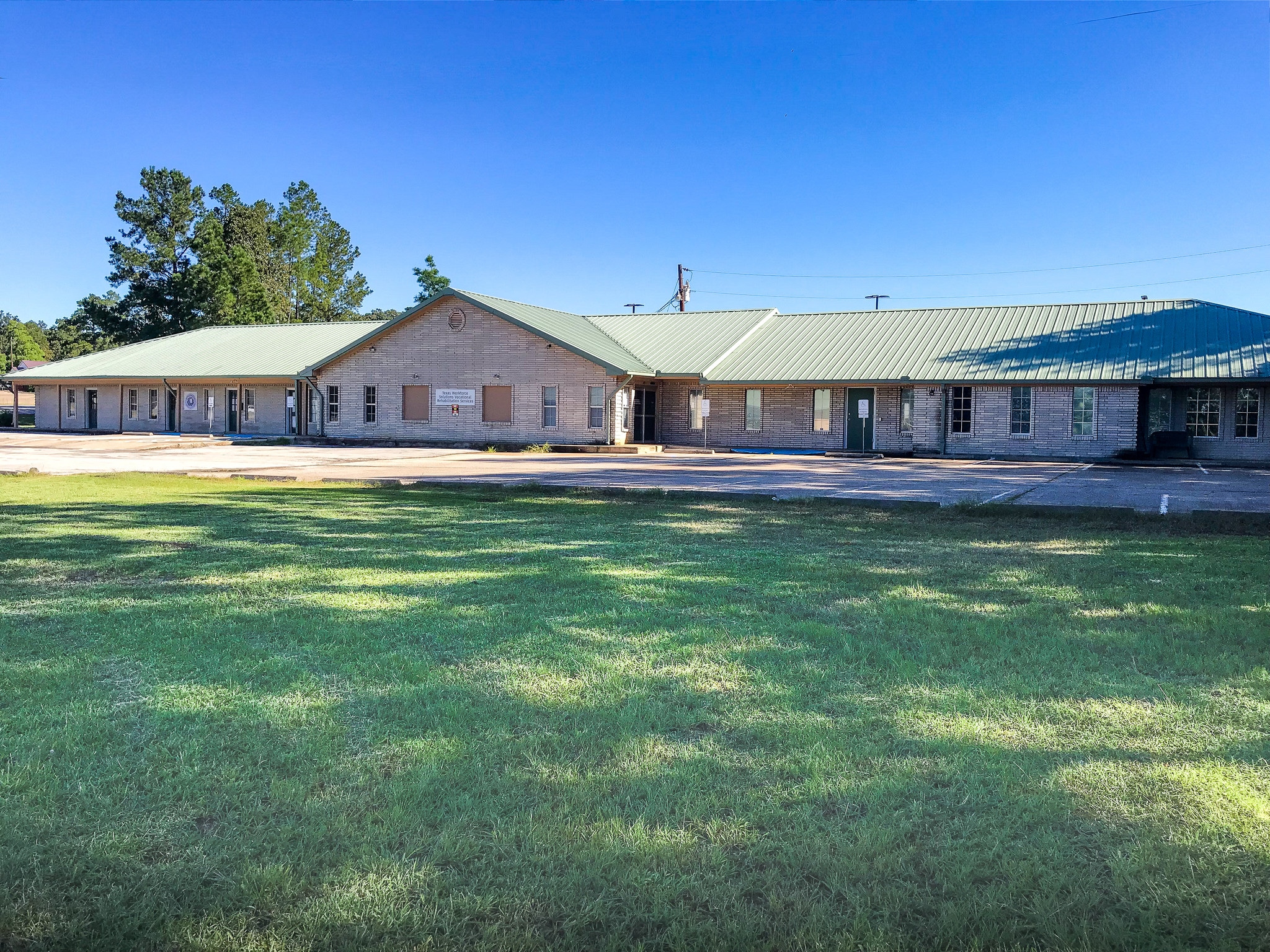 3201 S Medford Dr, Lufkin, TX for Rent