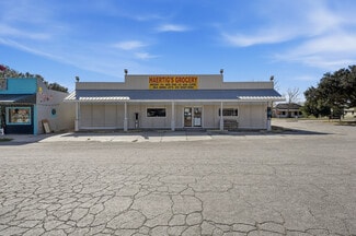 Woodsboro, TX Storefront - 102 & 106 Wood ave