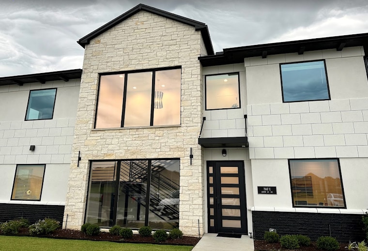 7631 E 126th St S, Bixby, OK for Sale