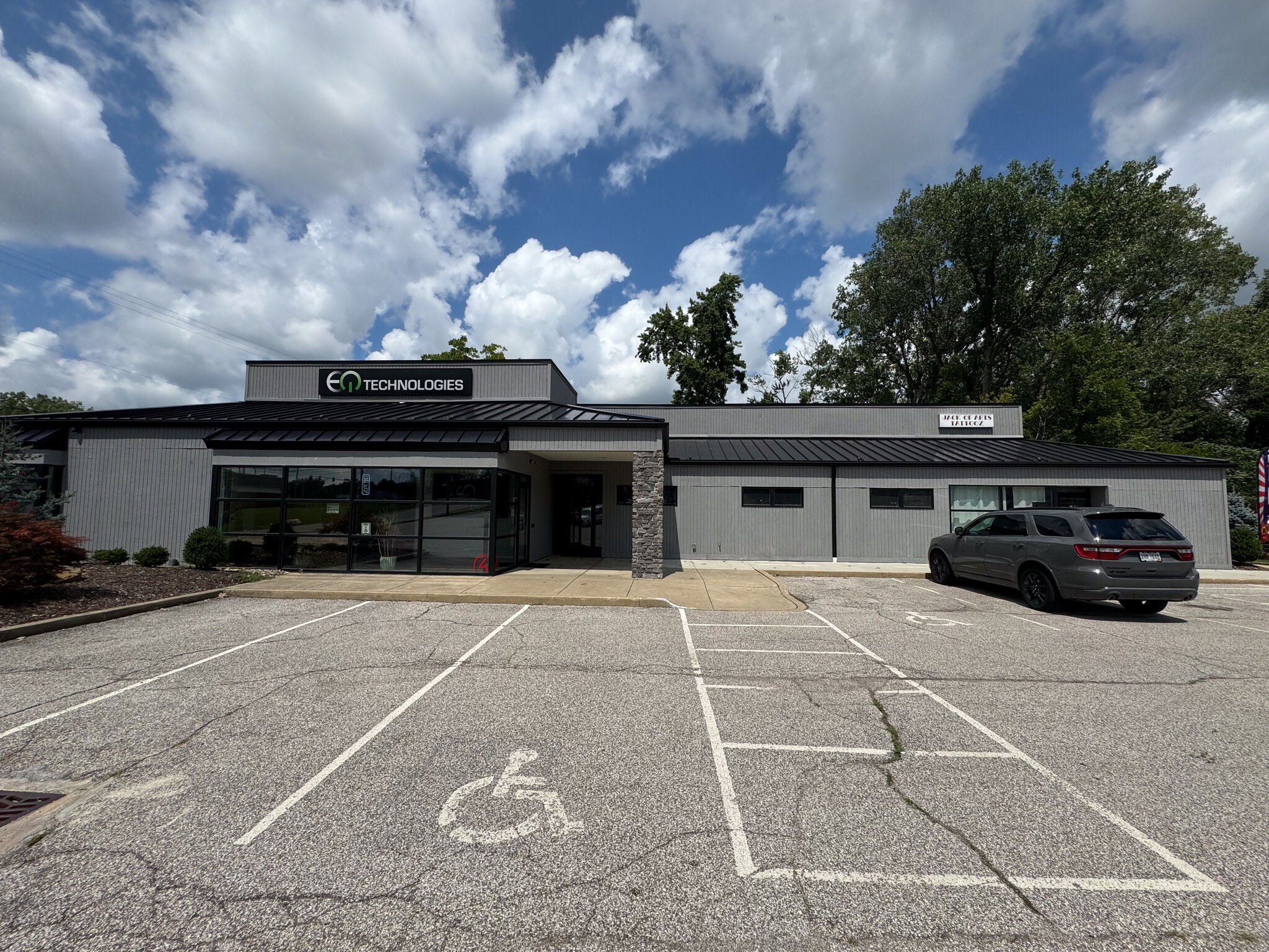 34910 Center Ridge Rd, North Ridgeville, OH for Rent