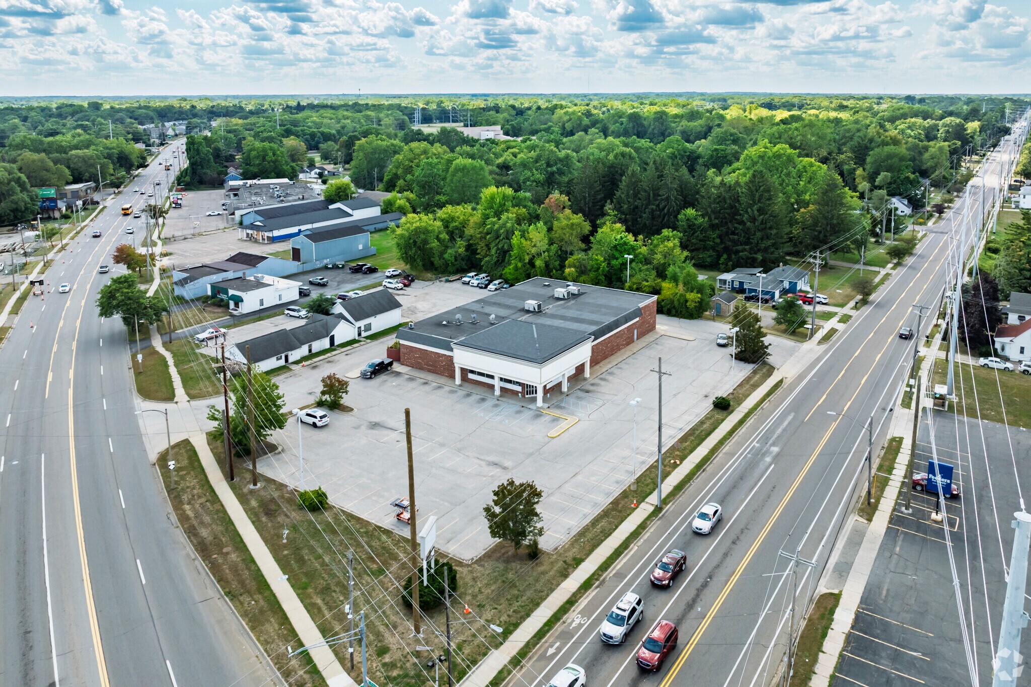 5118 S Martin Luther King Jr Blvd, Lansing, MI for Sale