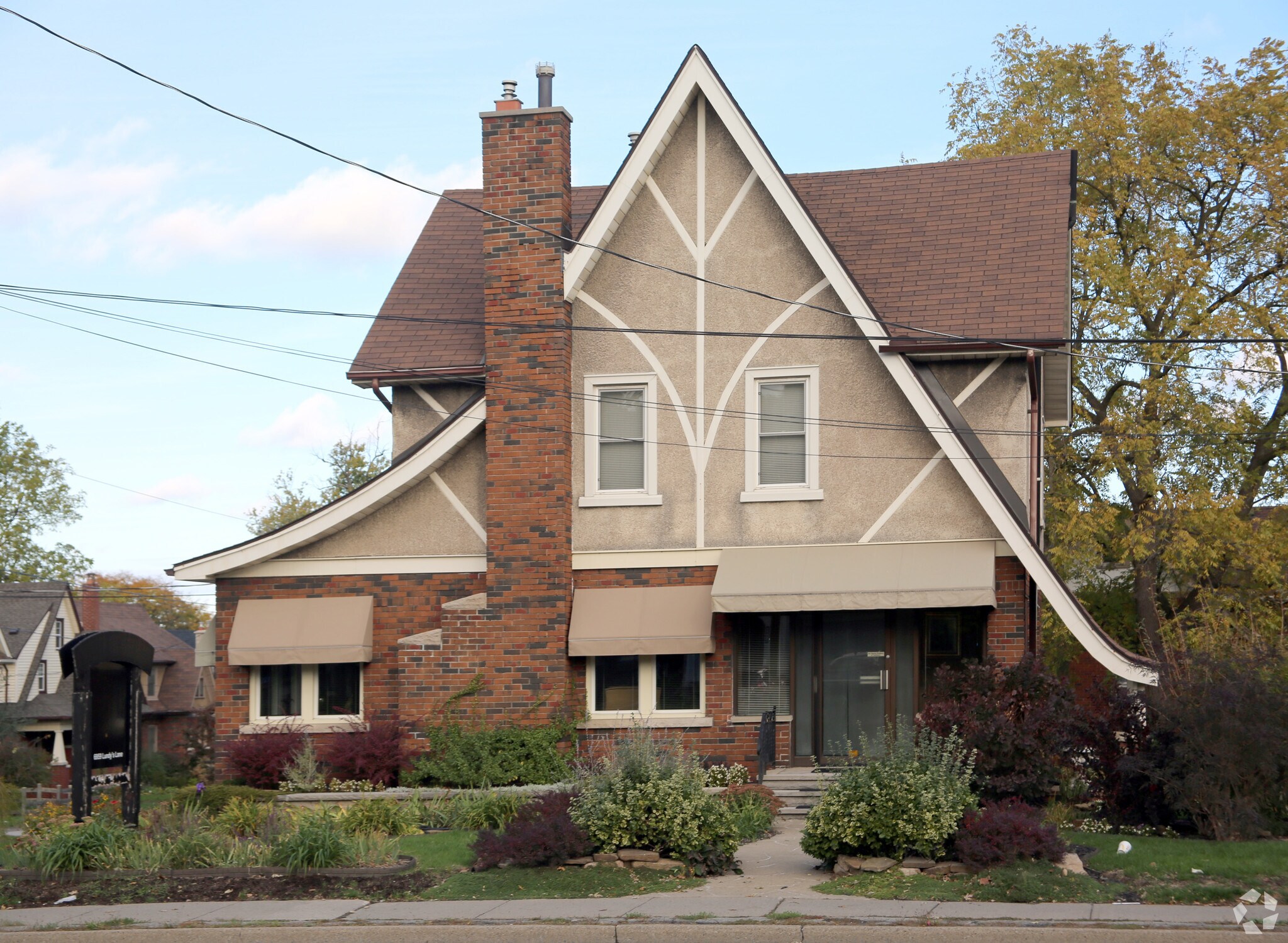 6959 Lundys Ln Niagara Falls, ON L2G 1V8 Office Property for Lease on