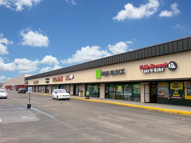 113-125 S Memorial Dr, New Castle, IN for Rent
