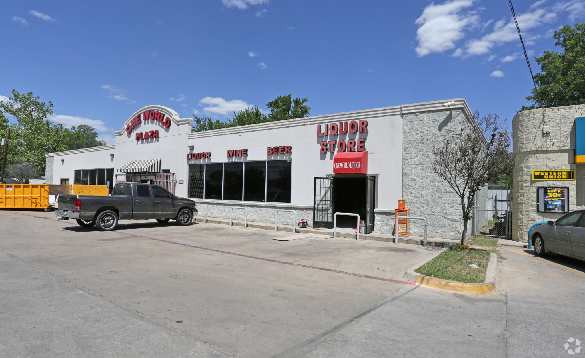 112 N Beach St, Fort Worth, TX for Rent