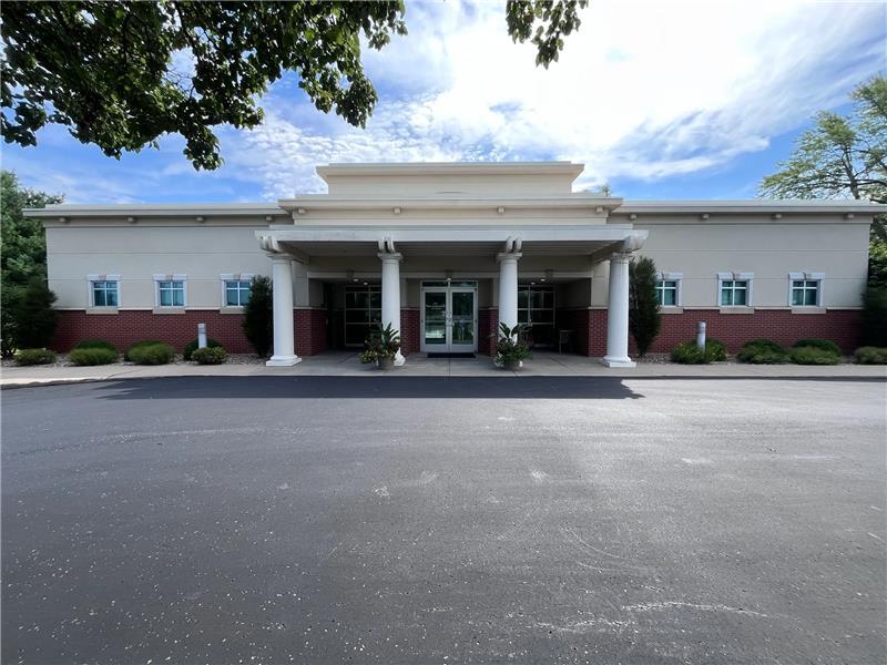 2111 N Woodbine Rd, Saint Joseph, MO for Sale