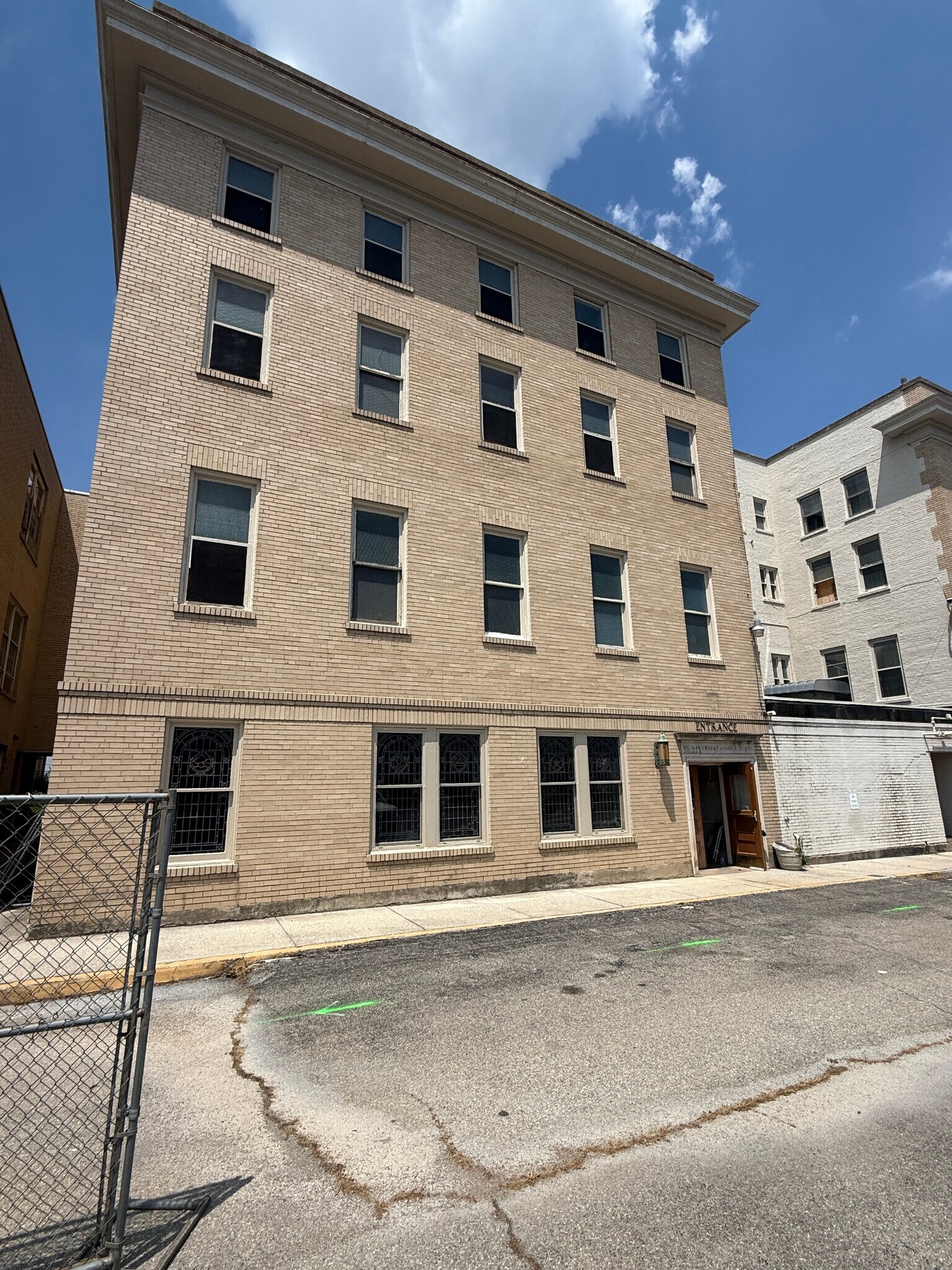 608 Campbell Ave SW, Roanoke, VA for Rent