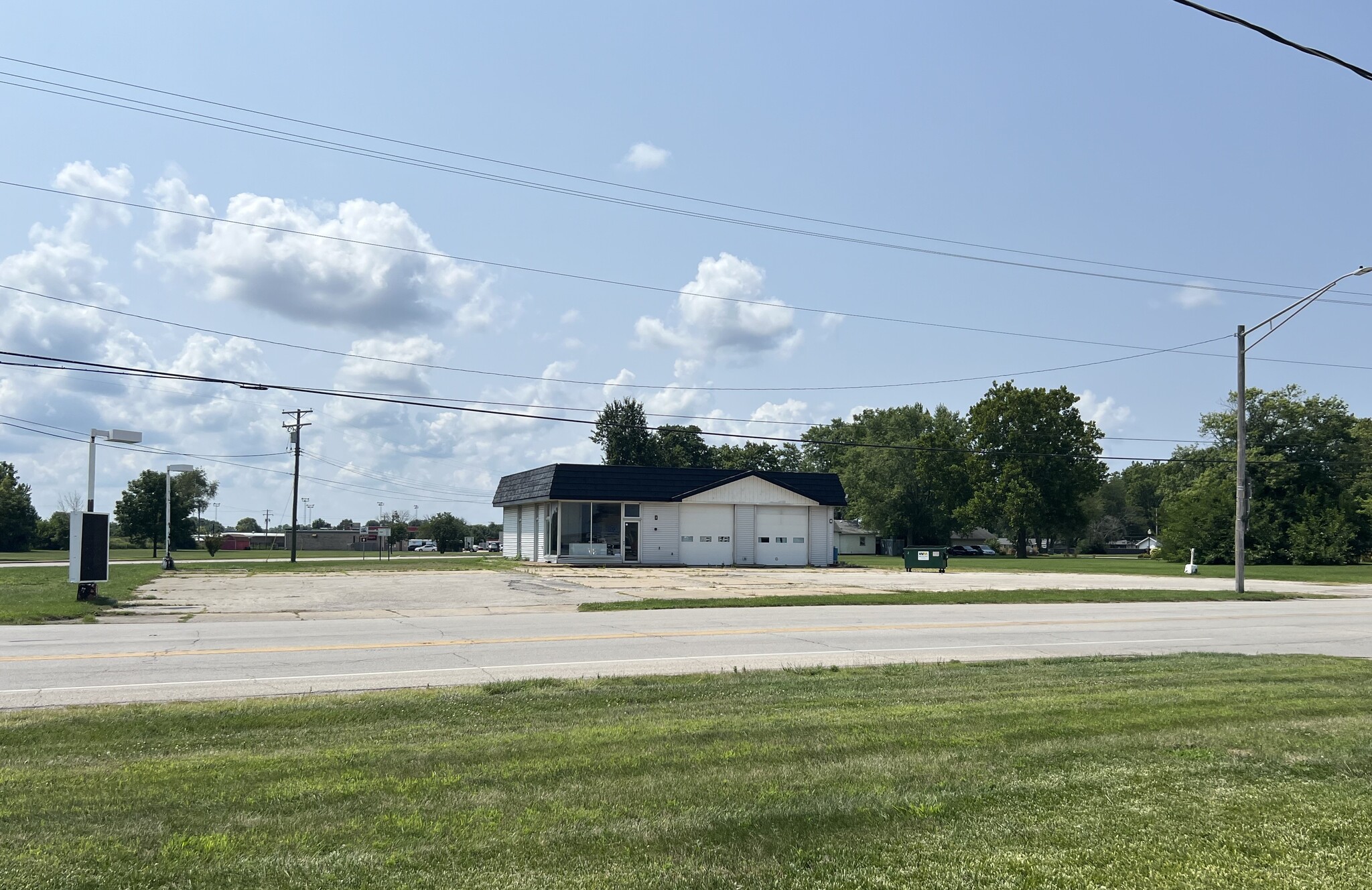 2710 E Andrew Rd, Sherman, IL for Sale