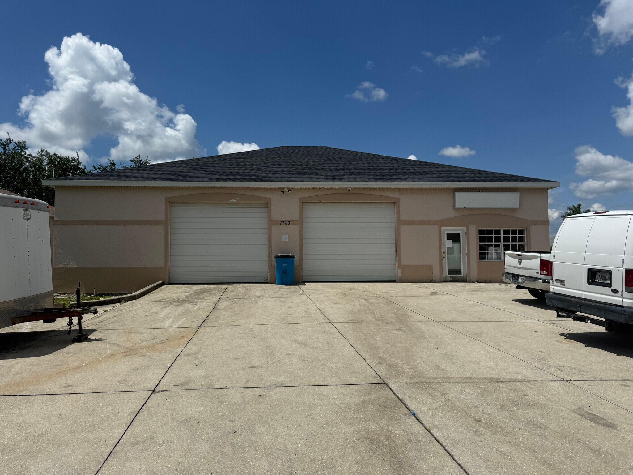1723 NE 10th Ter, Cape Coral, FL for Sale
