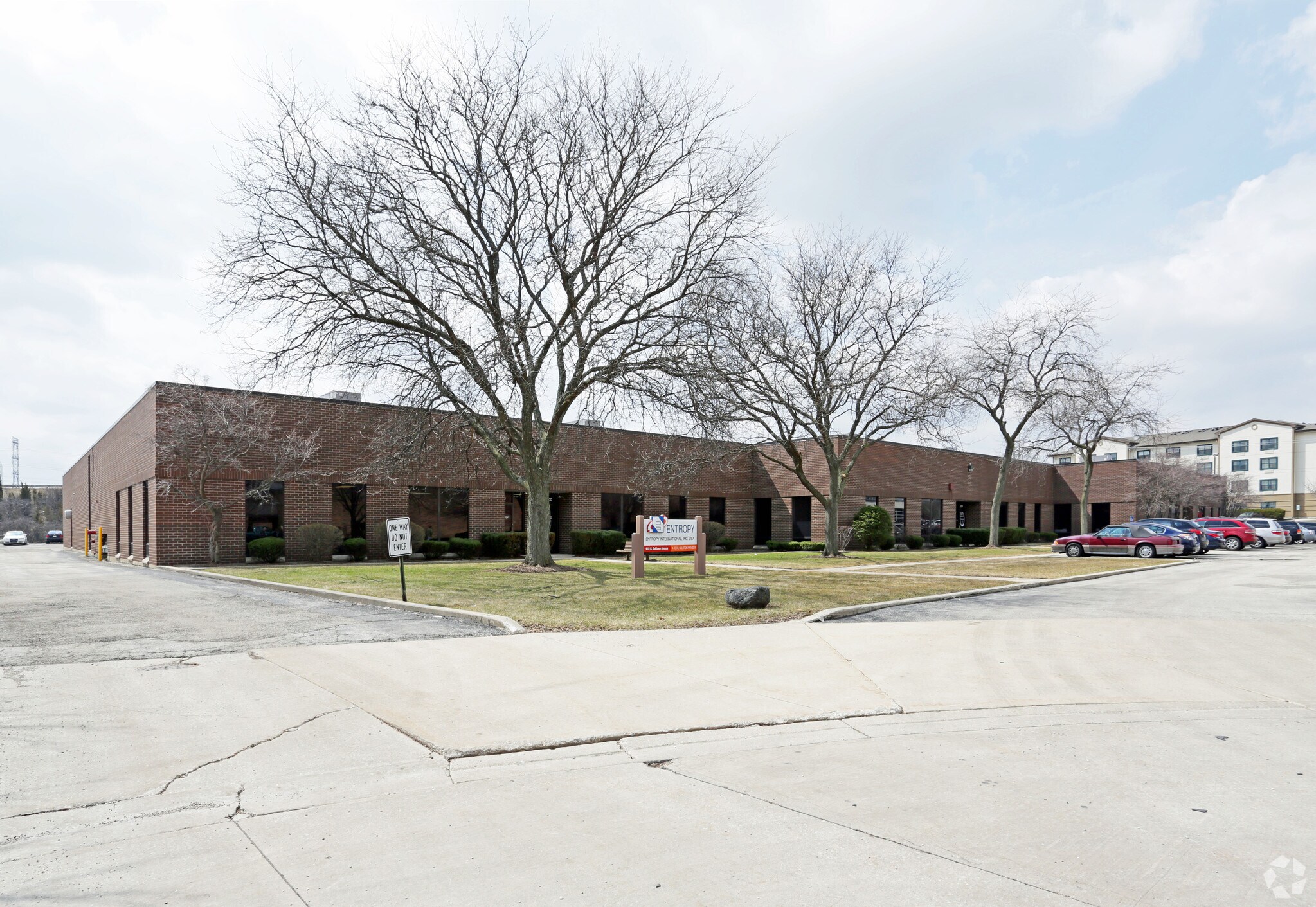 918-928 N Oaklawn Ave, Elmhurst, IL for Rent