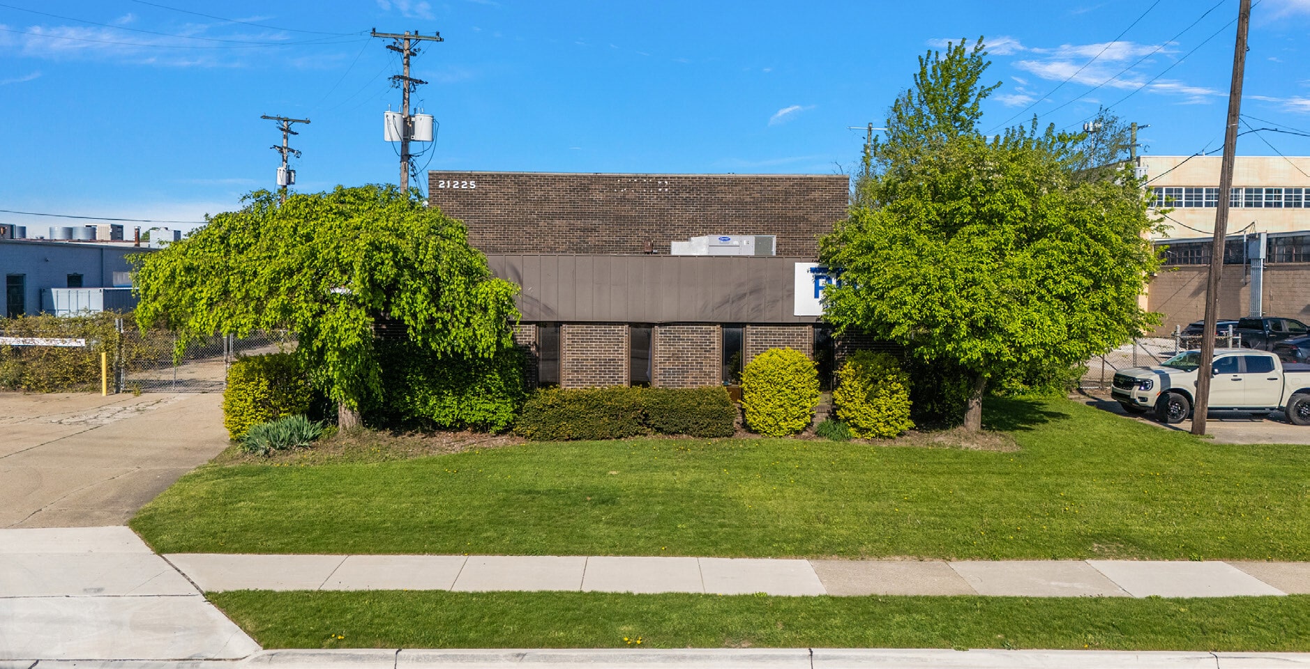 21225 Mullin Ave, Warren, MI for Sale